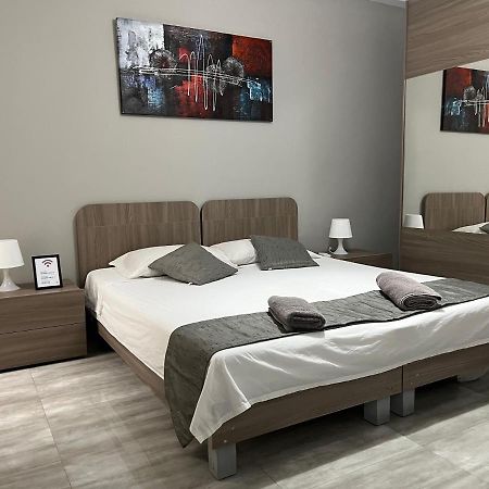 F7 Room 1, Private Double Room With Private Bathroom In Shared Flat ムサイダ エクステリア 写真