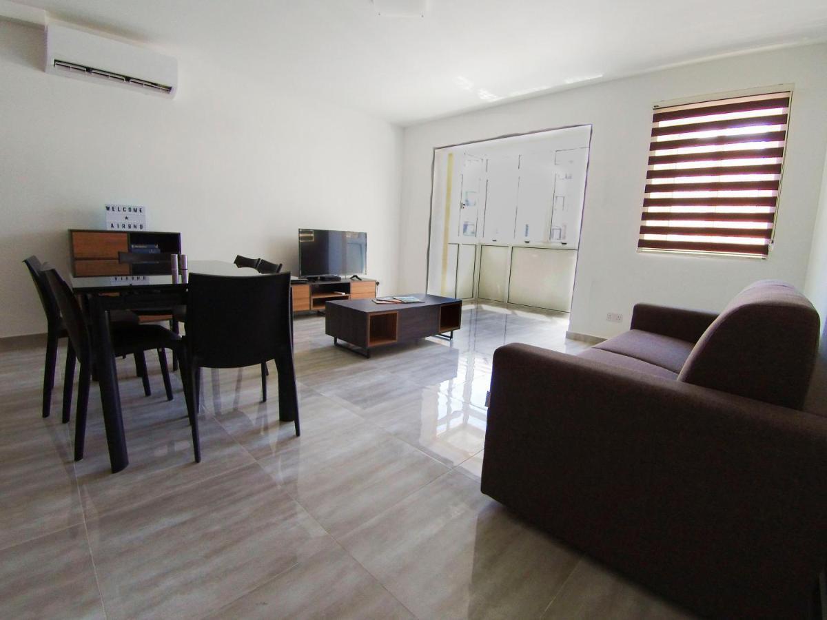 F7 Room 1, Private Double Room With Private Bathroom In Shared Flat ムサイダ エクステリア 写真
