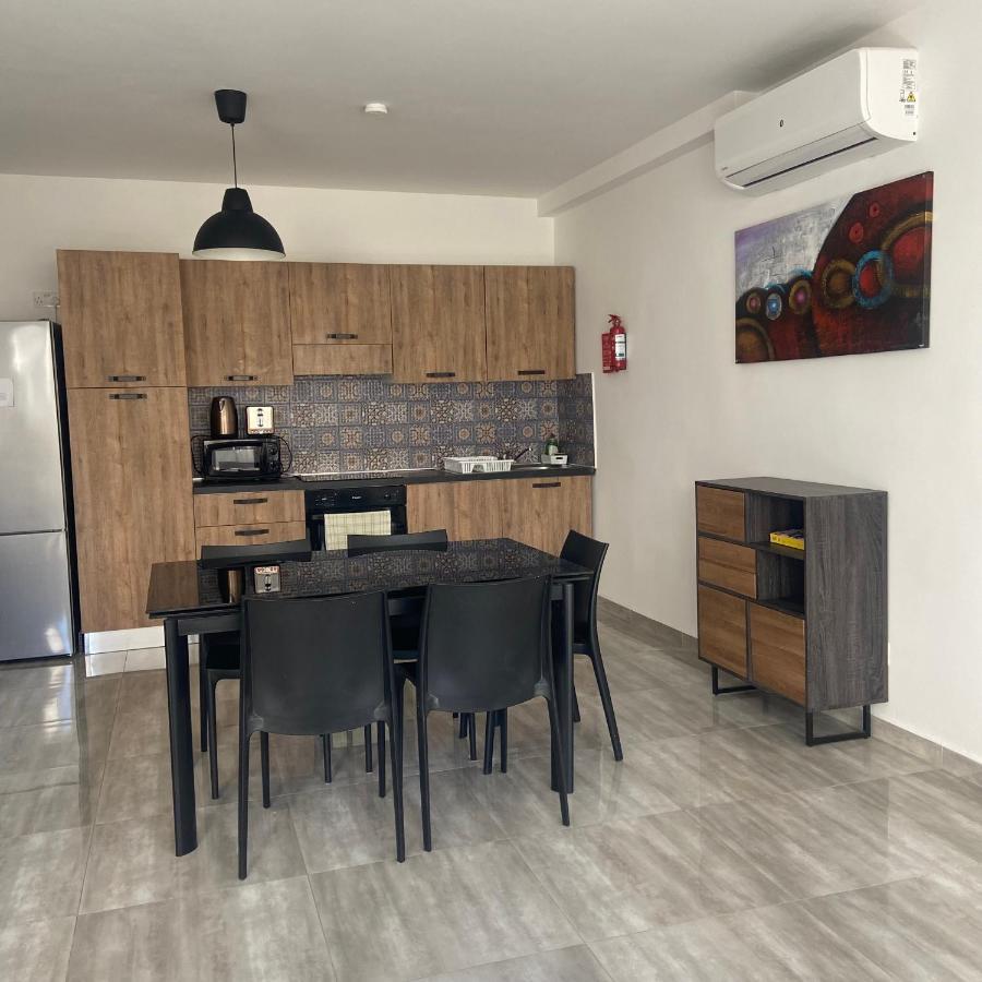 F7 Room 1, Private Double Room With Private Bathroom In Shared Flat ムサイダ エクステリア 写真